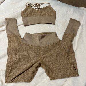 ALO Yoga Brown Set